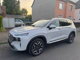 Hyundai SANTA FE 1.6 T-GDI Hybrid Prime 4WD Auto - Hyundai SANTA FE mit Benzin-Antrieb: Allradantrieb, Geländewagen
