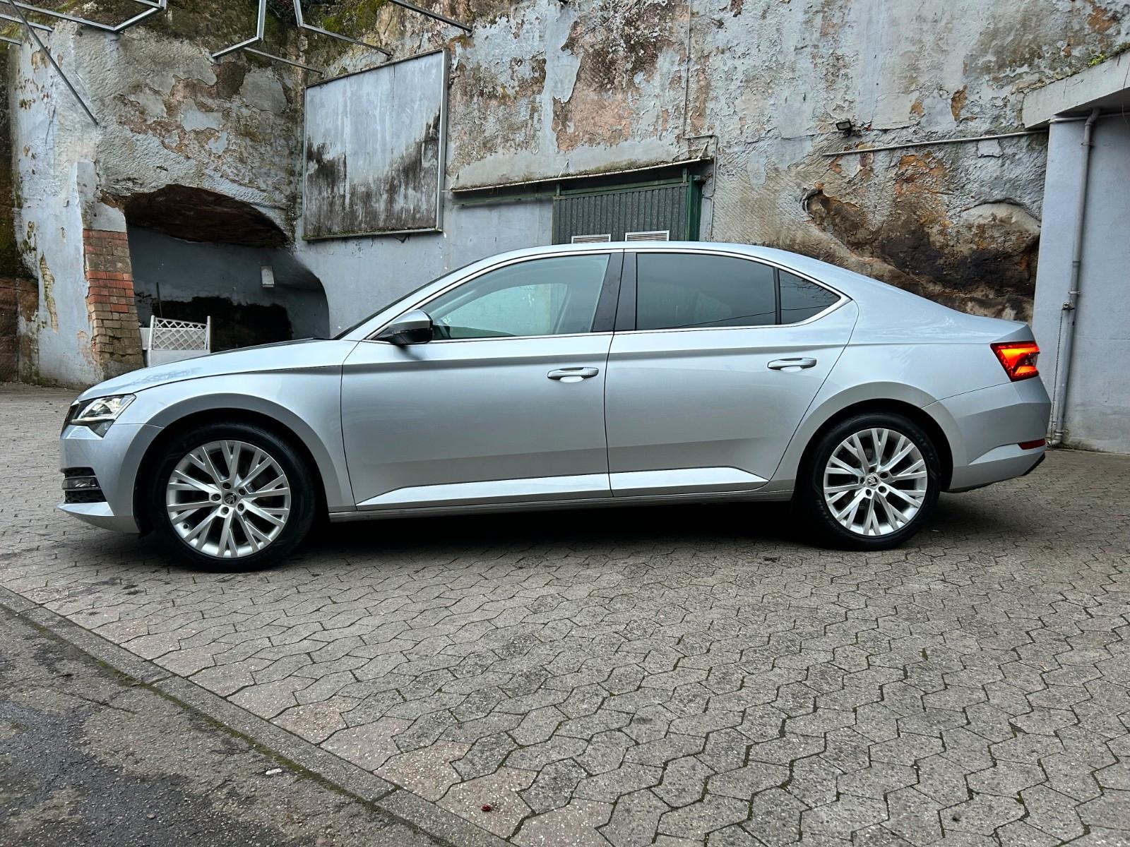 Skoda Superb Lim. Style*1.Hand*nur57Tkm*
