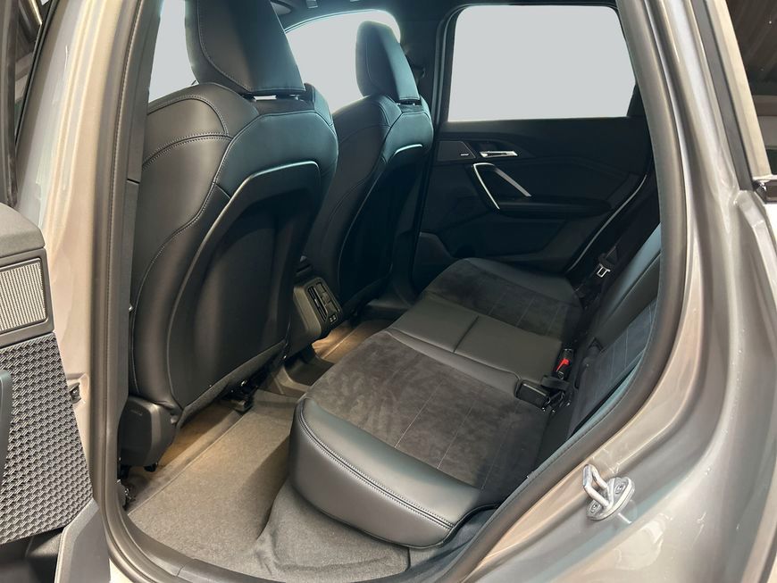 BMW iX1 - Bild 13