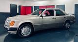 Mercedes-Benz Mercedes Benz W124 Oldtimer - Mercedes-Benz W124 aus dem Jahr 1989