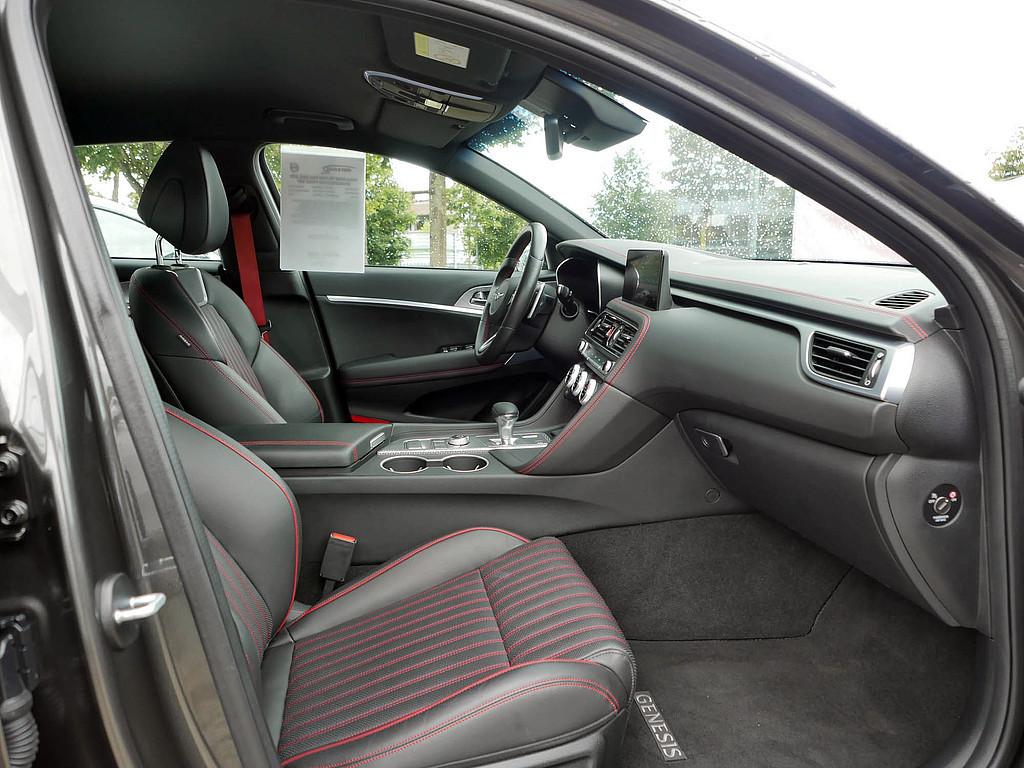 Genesis G70 Shooting Brake 2.2 Sport LED HUD ACC LEDER