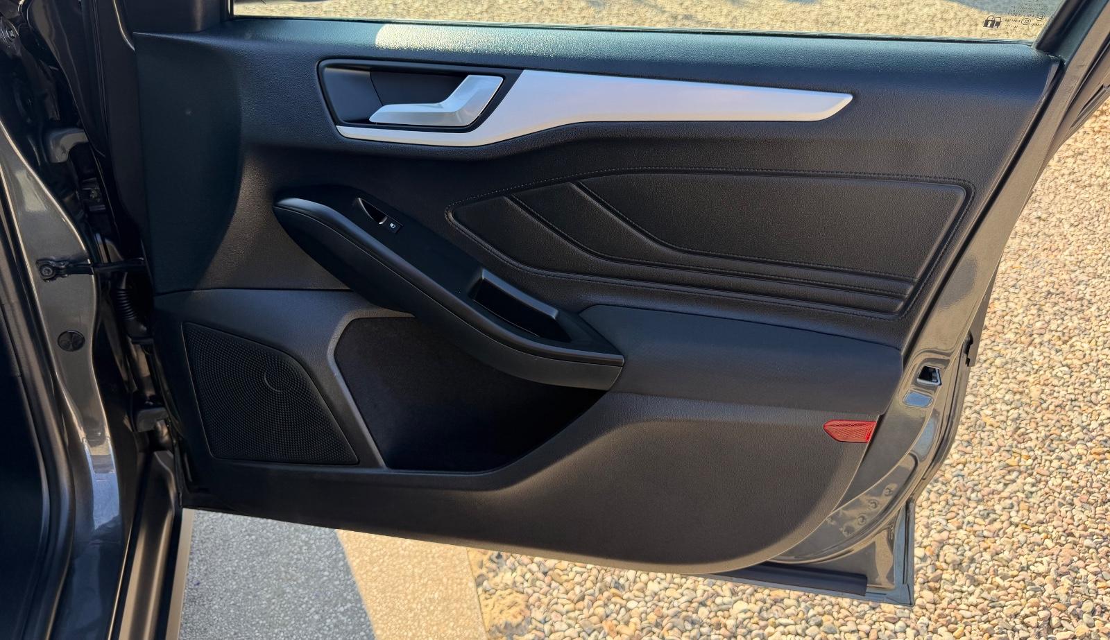 Ford Focus Turnier Cool & Connect Sport Lenkrad