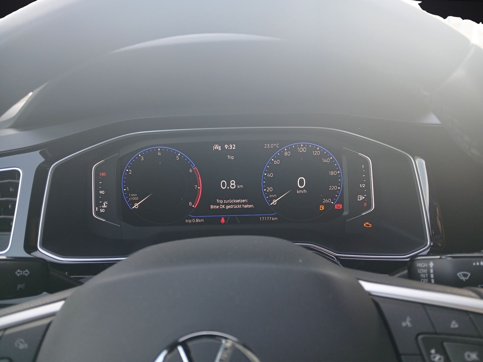 Fahrzeugabbildung Volkswagen Polo TSI R-Line Matrix Pano ACC PDC SH 17"