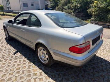 Mercedes CLK 200 - 4