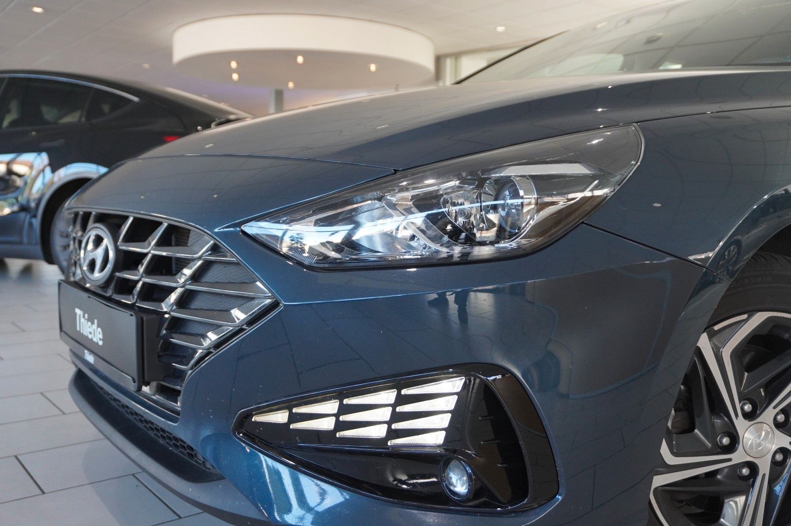 Fahrzeugabbildung Hyundai i30 1.5 T-GDI PURE NAVI/LED/KAMERA/SPORT/SH/AHK