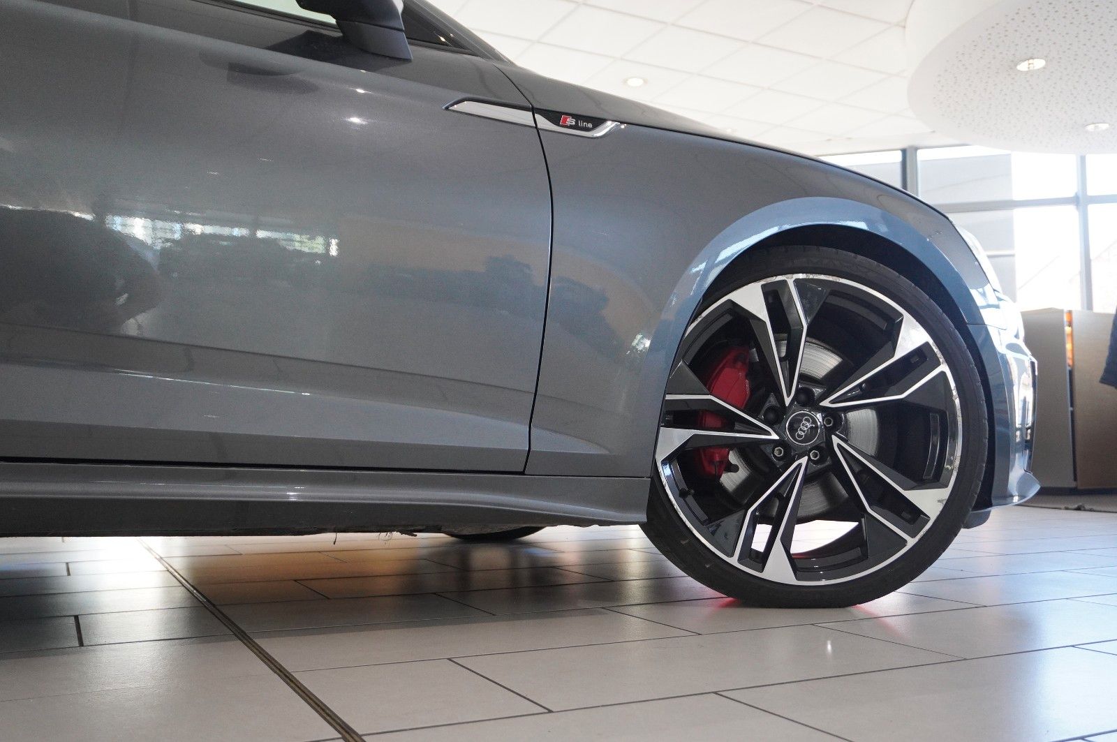 Fahrzeugabbildung Audi A5 Sportback 45 TFSI QUATTRO S-LINE NAVI/MATRIX