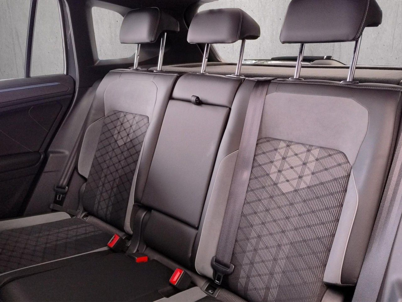 Tiguan R-Line 2.0 TSI DSG 4MOTION Klima Navi