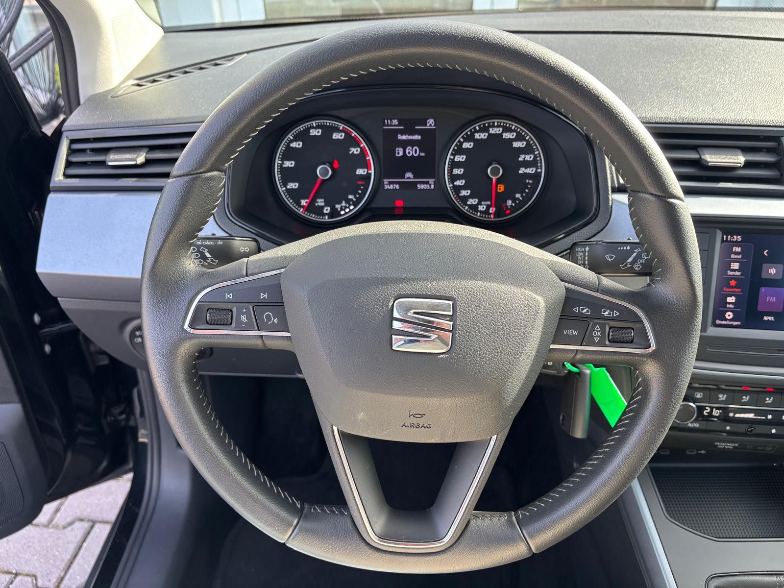 Fahrzeugabbildung SEAT Arona 1.0 TSI Style-KAMERA-SHZ-KLIMA-PDC-ALUS-