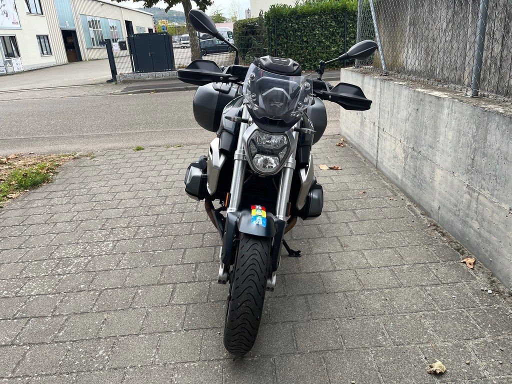 R 1250 R mit Koffersatz