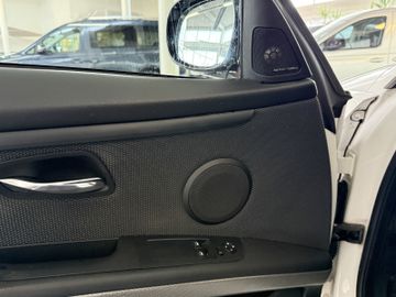 BMW 330xd COUPE ALLRAD SCHALTER M-SPORTPAKET 2.HAND