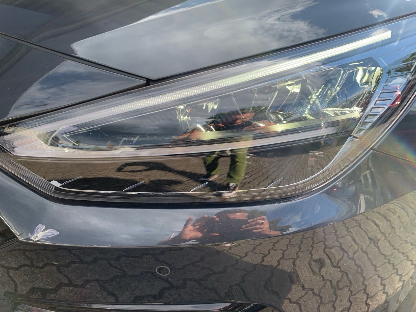 Fahrzeugabbildung Hyundai i30 Kombi 1.5 T-GDI 7-DCT Intro Edition Mild-Hyb