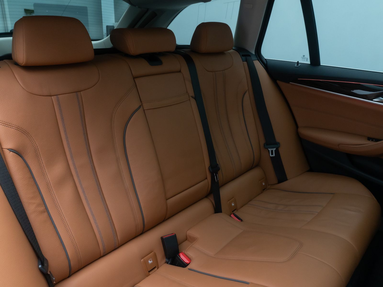 Fahrzeugabbildung BMW 530e Luxury Line Panorama Kamera Laser HUD DAB