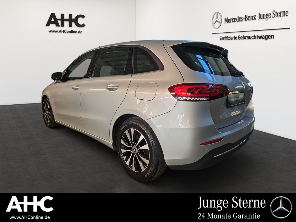 Fahrzeugabbildung Mercedes-Benz B 200 STYLE AHK Navi LED SHZ KAM SpurH ParkAss