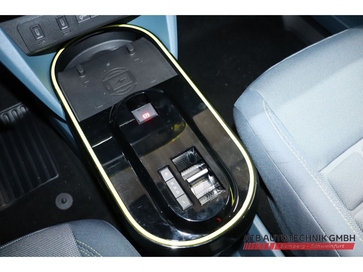 Fahrzeugabbildung Fiat Grande Panda La Prima Hybrid 1.2 eDCT Winter-Pak