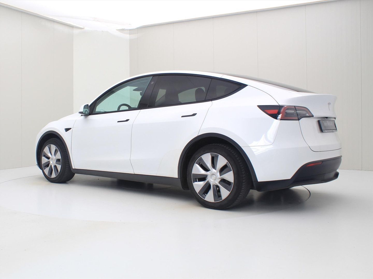 Tesla Model Y Standard RWD Plus 299pk 93.8% SoH [ AMD imagem 3