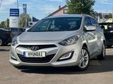 Hyundai i30 CW 1.6 AT NAVI/SHZ/KEYLESS/PDC/CAM/GAR - Hyundai i30 in Mannheim
