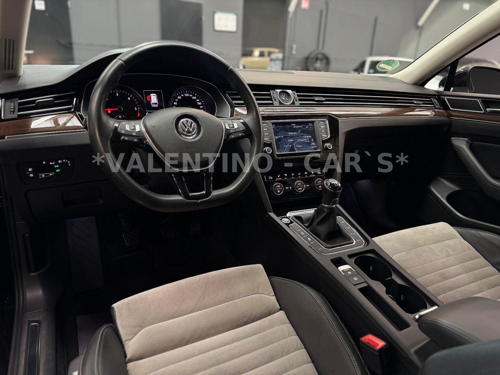 Volkswagen Passat Variant Highline Navi/Shz/ACC/Ahk/Kamera