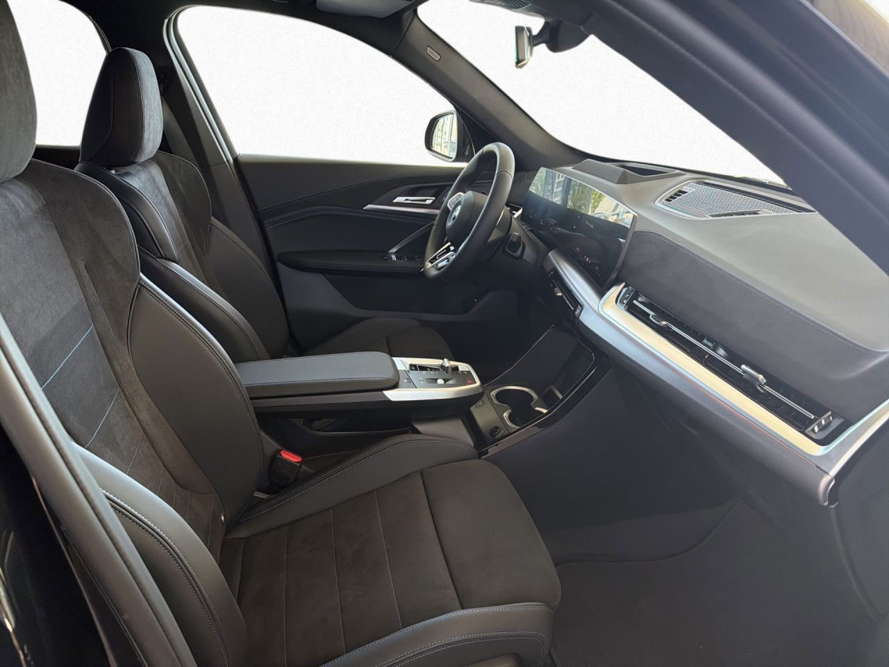 BMW iX1 - Bild 12