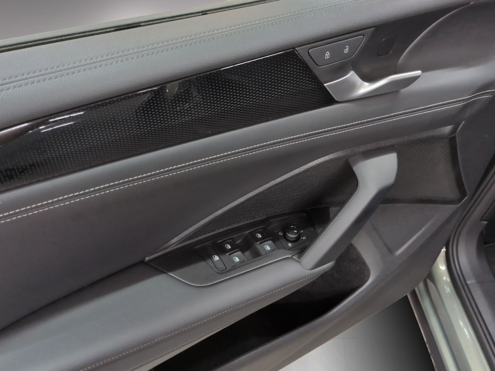 Volkswagen Tiguan - Bild 10