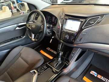 Hyundai i40 cw blue Trend *Navi*AHK*Klima*