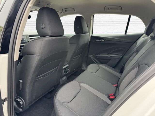 Fahrzeugabbildung SKODA Fabia Ambition 1.0 MPI 80 PS 5-Gang LED SHZG AC