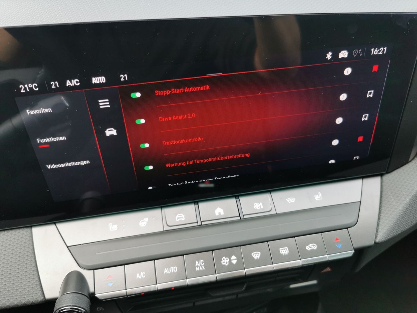 Fahrzeugabbildung Opel Astra Ultimate HUD Panorama Navi Memory Sitz SHZ
