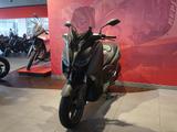 Yamaha X-Max 300 - YAMAHA ROLLER X MAX