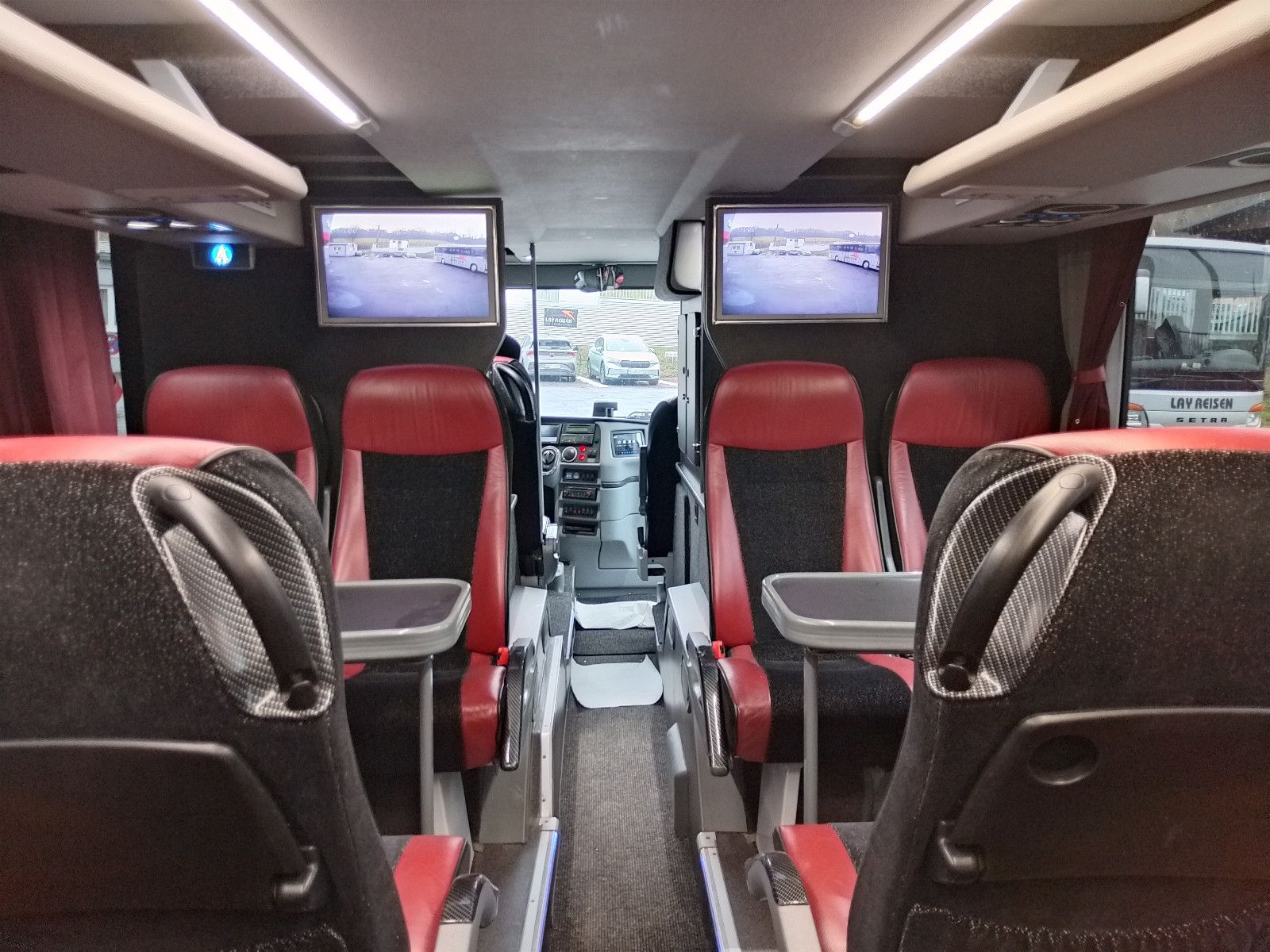 VANHOOL  2018 - Image 42 of 50
