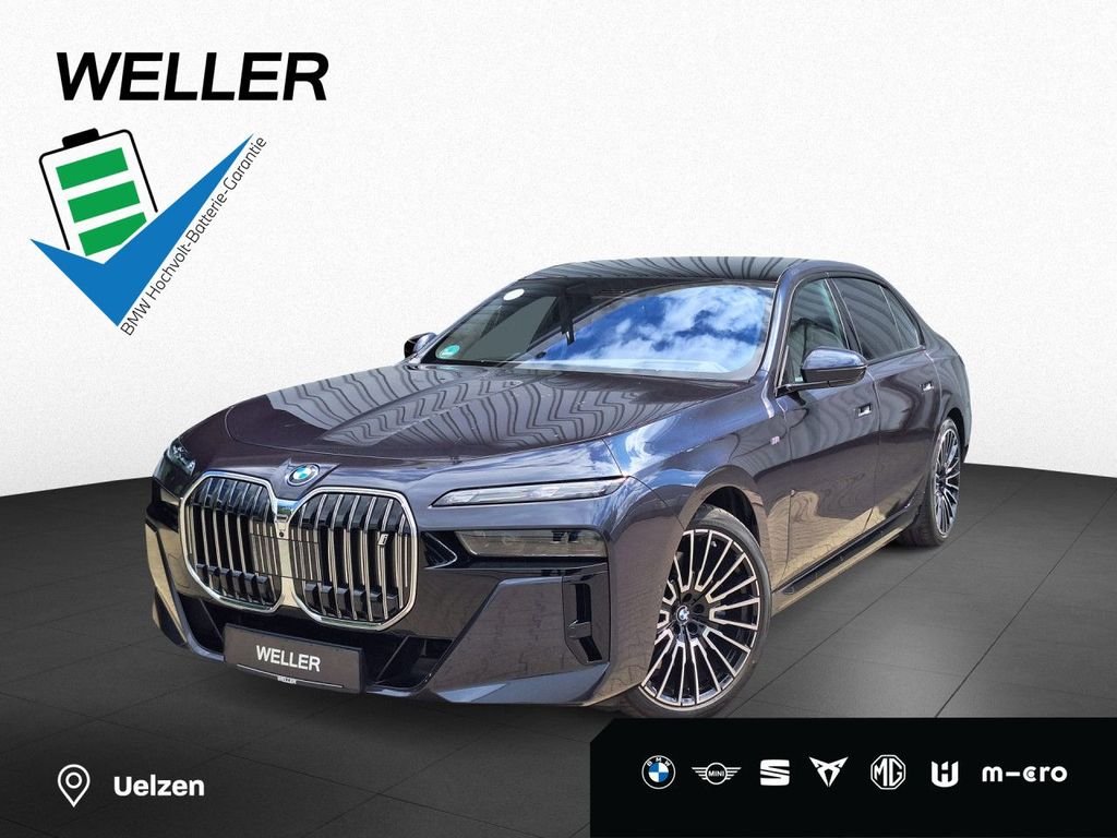 BMW i7