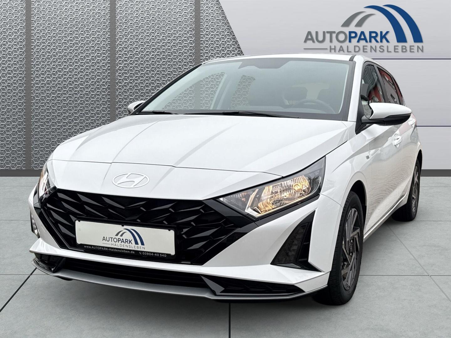 Hyundai i20 1.0 mHEV MT Navi CarPlay DAB PDC CAM