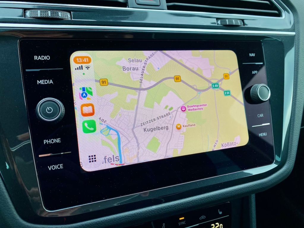 Fahrzeugabbildung Volkswagen Tiguan 1.5 TSI Life AAC NAVI SHZ PDC MASSAGE