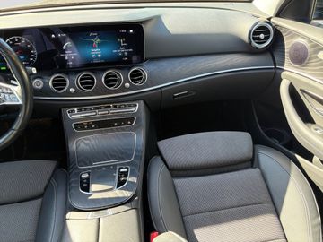 Mercedes E 300 - 12