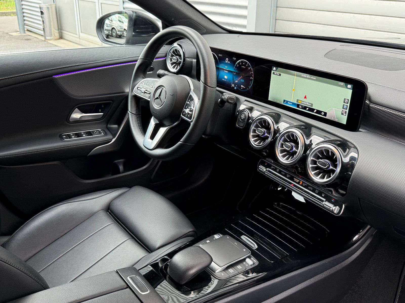 Fahrzeugabbildung Mercedes-Benz CLA 250e Shooting Brake Aut Leder Navi LED SHZ