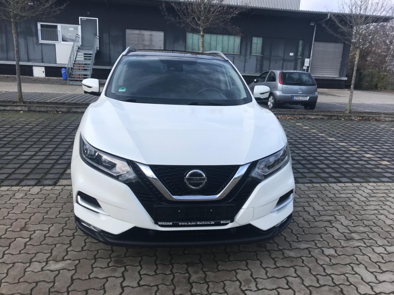 Nissan Qashqai N-Connecta 4x4 Pano Kamira