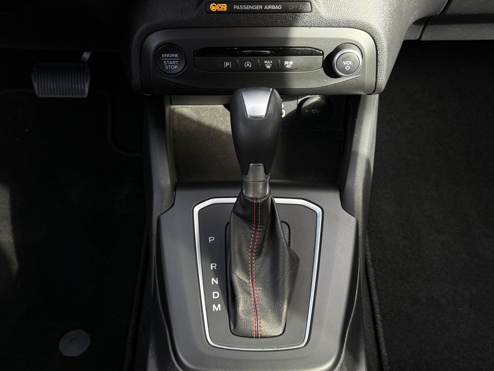 Fahrzeugabbildung Ford Focus 1.0EB ST-Line MATRIX+NAV+WINTER+CARP+SYNC4