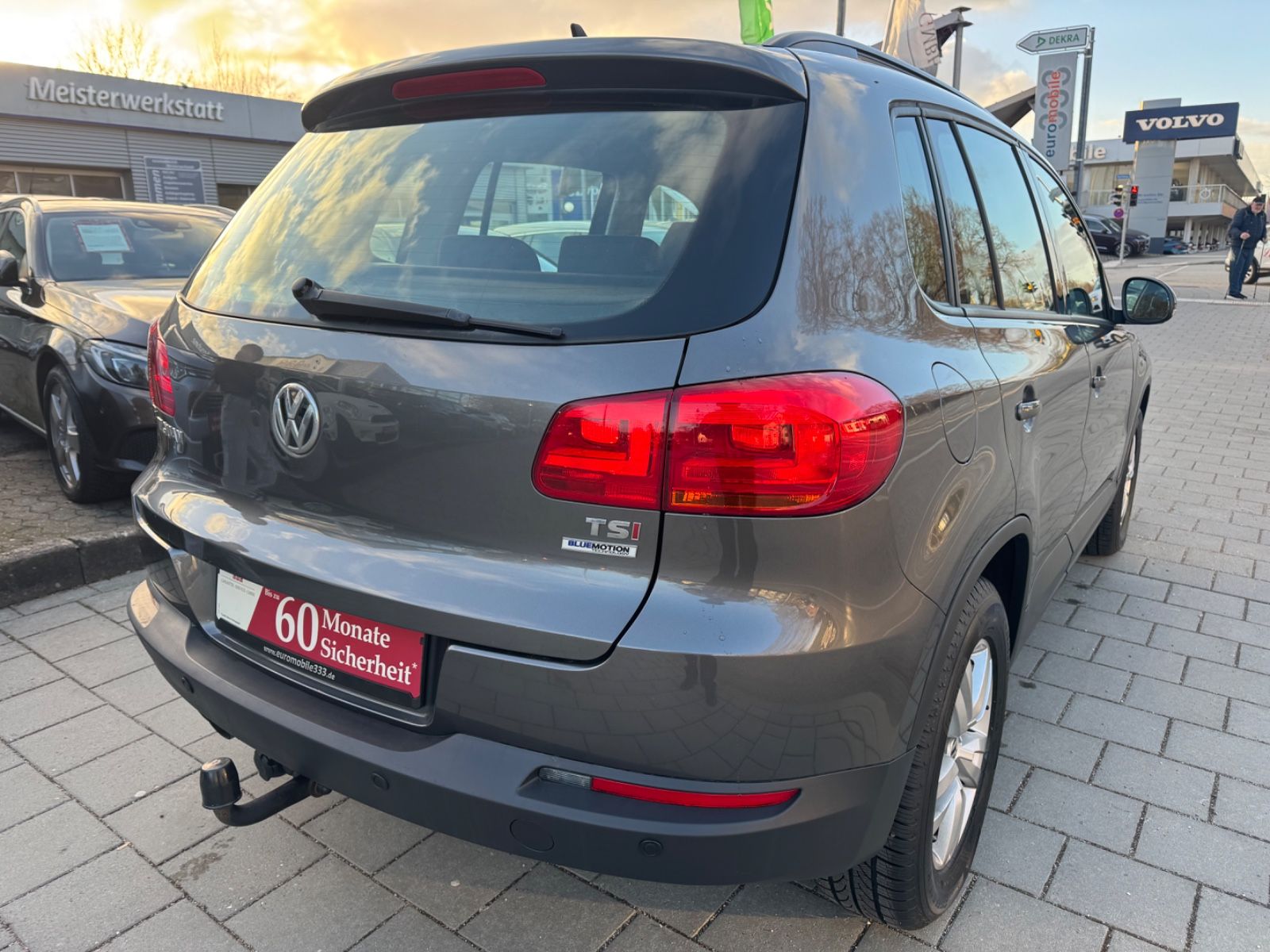 VW-Tiguan *Sithz*NAVI*Temp*PDC*2-Z.Klima*AHK*
