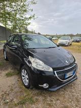 Peugeot 208 1.4 HDi 68 CV 5 porte Access - Peugeot 208 Access mit Diesel-Antrieb