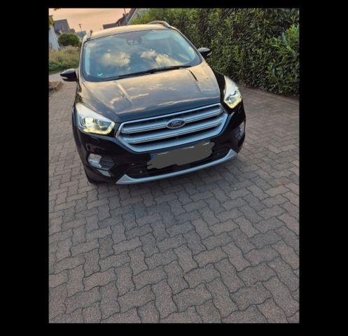 Ford Kuga 1,5 EcoBoost 4x2 110kW Titanium Titanium