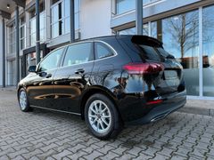 MERCEDES-BENZ B 180/ LENKRADHEIZUNG/ LED/ NAVI/ SPURASSISTENT MERCEDES-BENZ B 180/ LENKRADHEIZUNG/ LED/ NAVI/ SPURASSISTENT