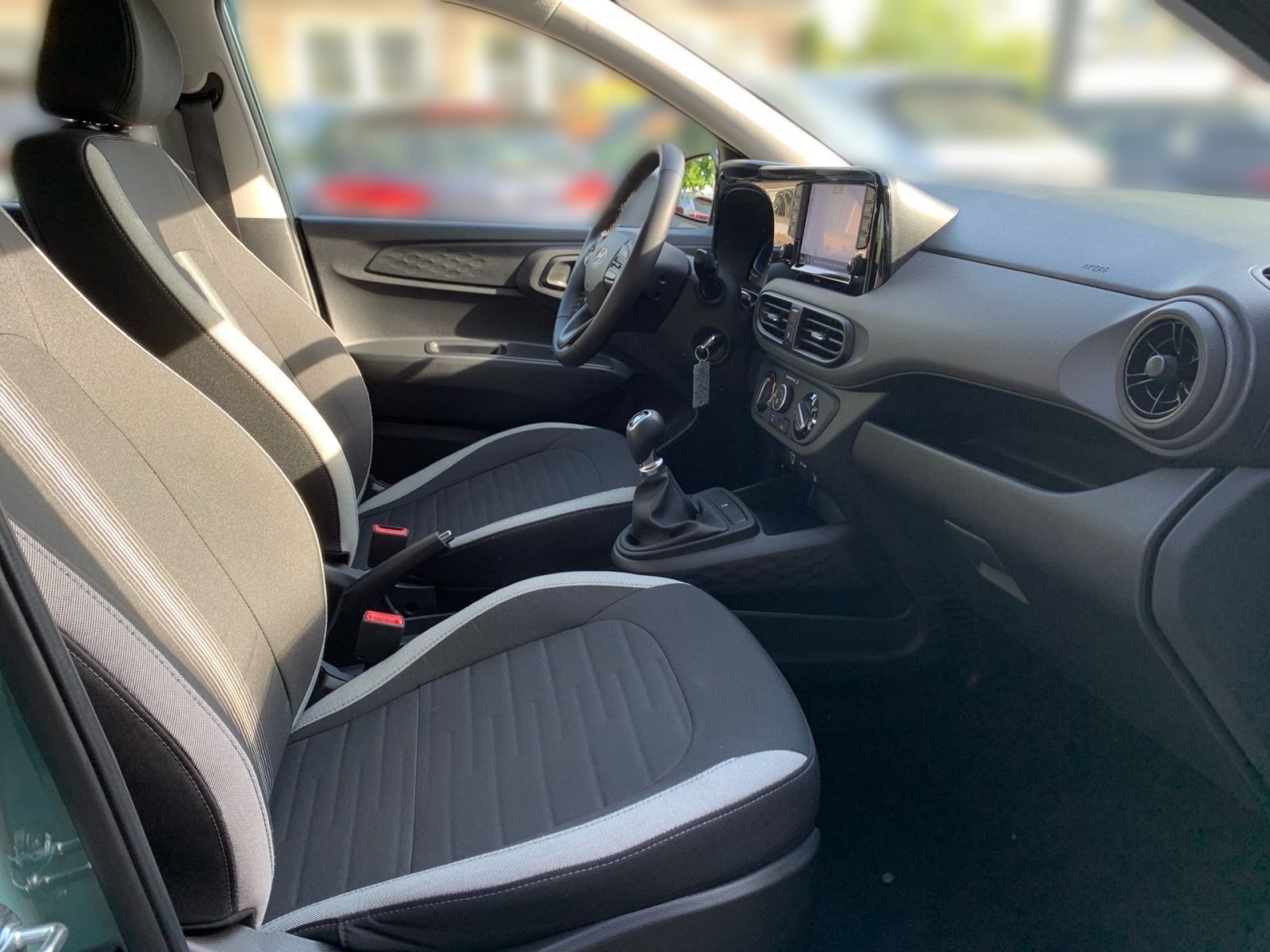 Fahrzeugabbildung Hyundai i10 1.0 Select Navi Allwetter