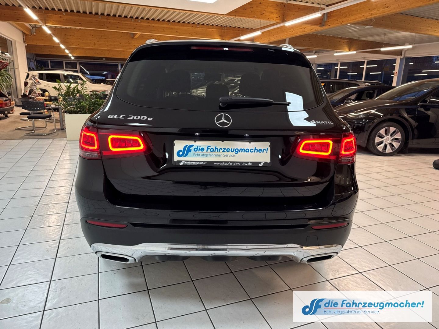 Fahrzeugabbildung Mercedes-Benz GLC 300 e 4Matic Digitales Cockpit Memory Sitze