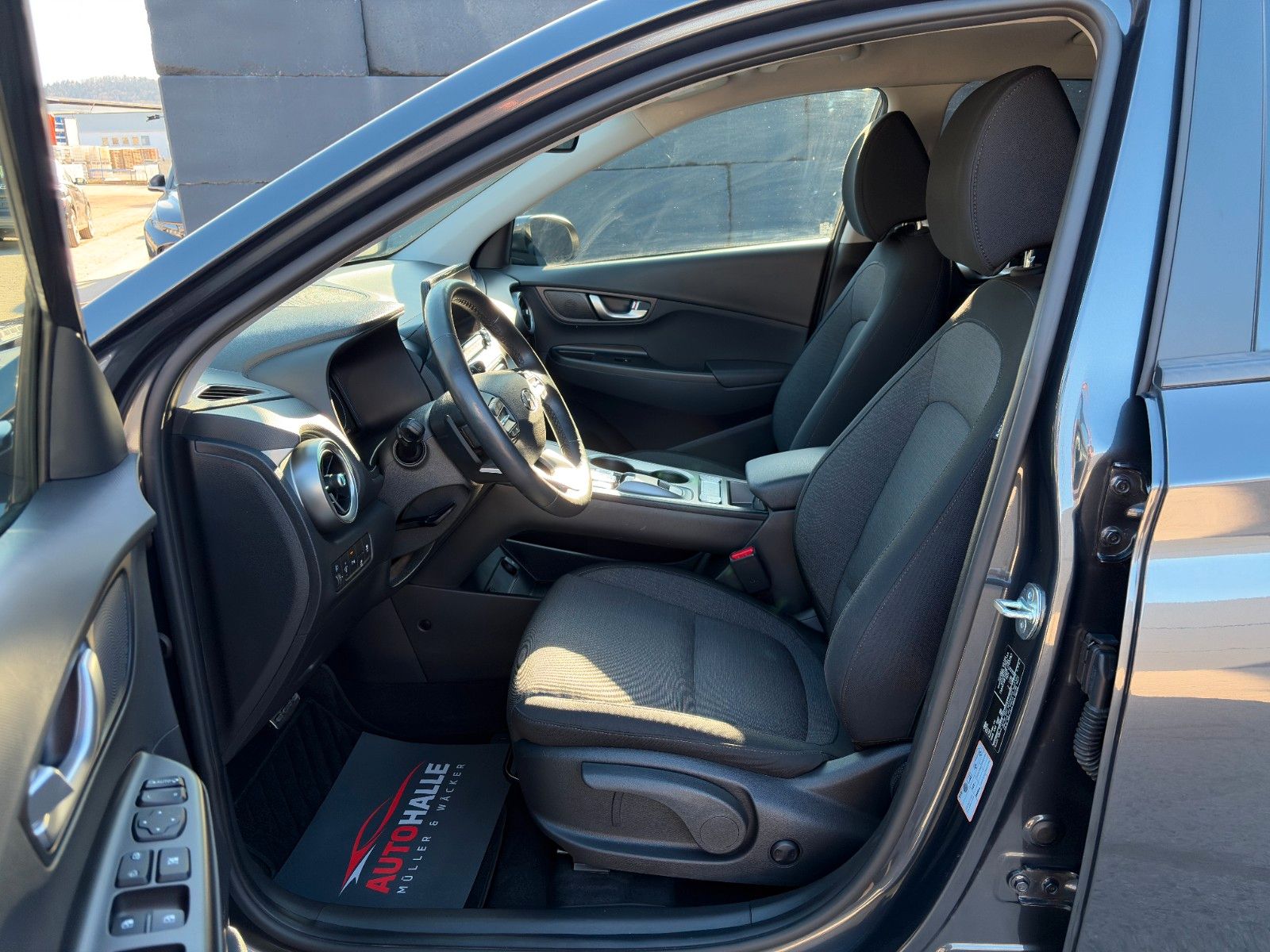 Fahrzeugabbildung Hyundai KONA E Trend SHZ LHZ LKA LFA ACC KRELL CarPlay