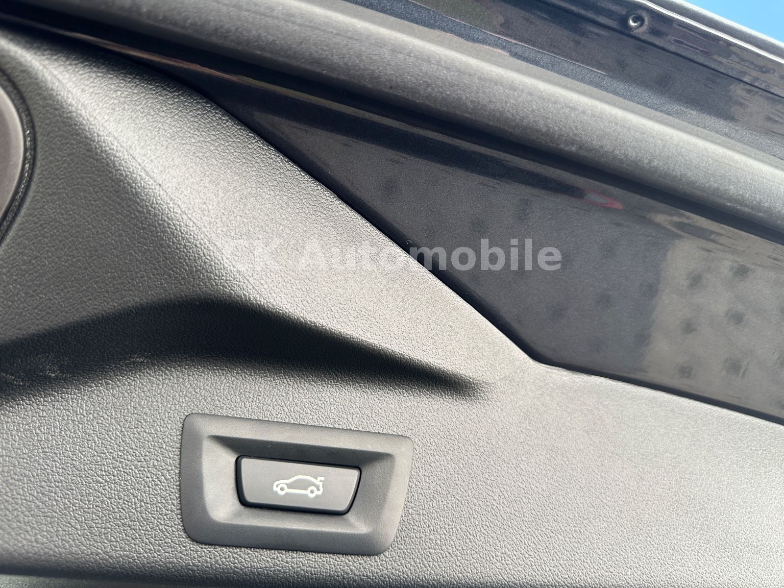 Fahrzeugabbildung BMW X5 xDrive 30d M-Sport/Navi/Head-Up/LED/22 Zoll