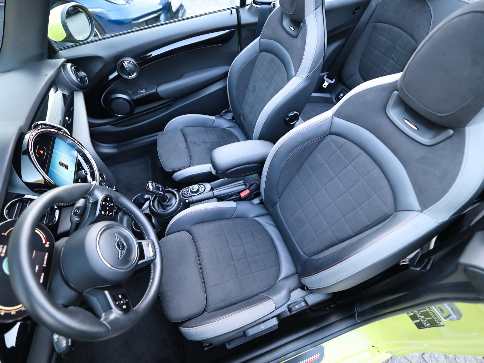 MINI Cooper S Cabrio John Cooper Works 1.Hand,Autom.