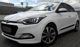 Hyundai i20*PASSION*TÜV-NEU*Navi*Sitzheizung*Panorama* - Hyundai i20: Schiebedach