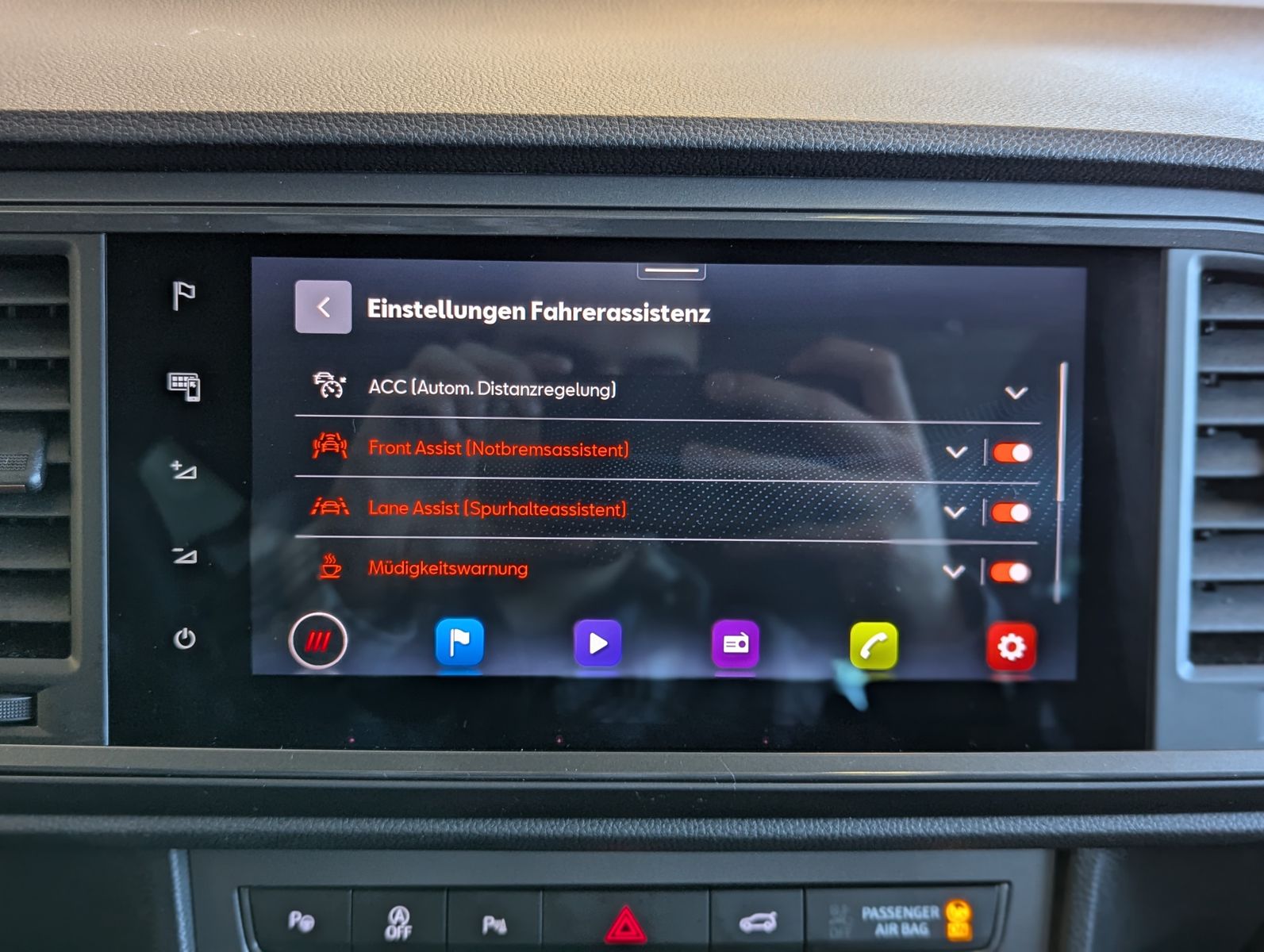 CUPRA Ateca 1.5 TSI DSG Pano LED ACC Winter-Paket AHK - Image 28