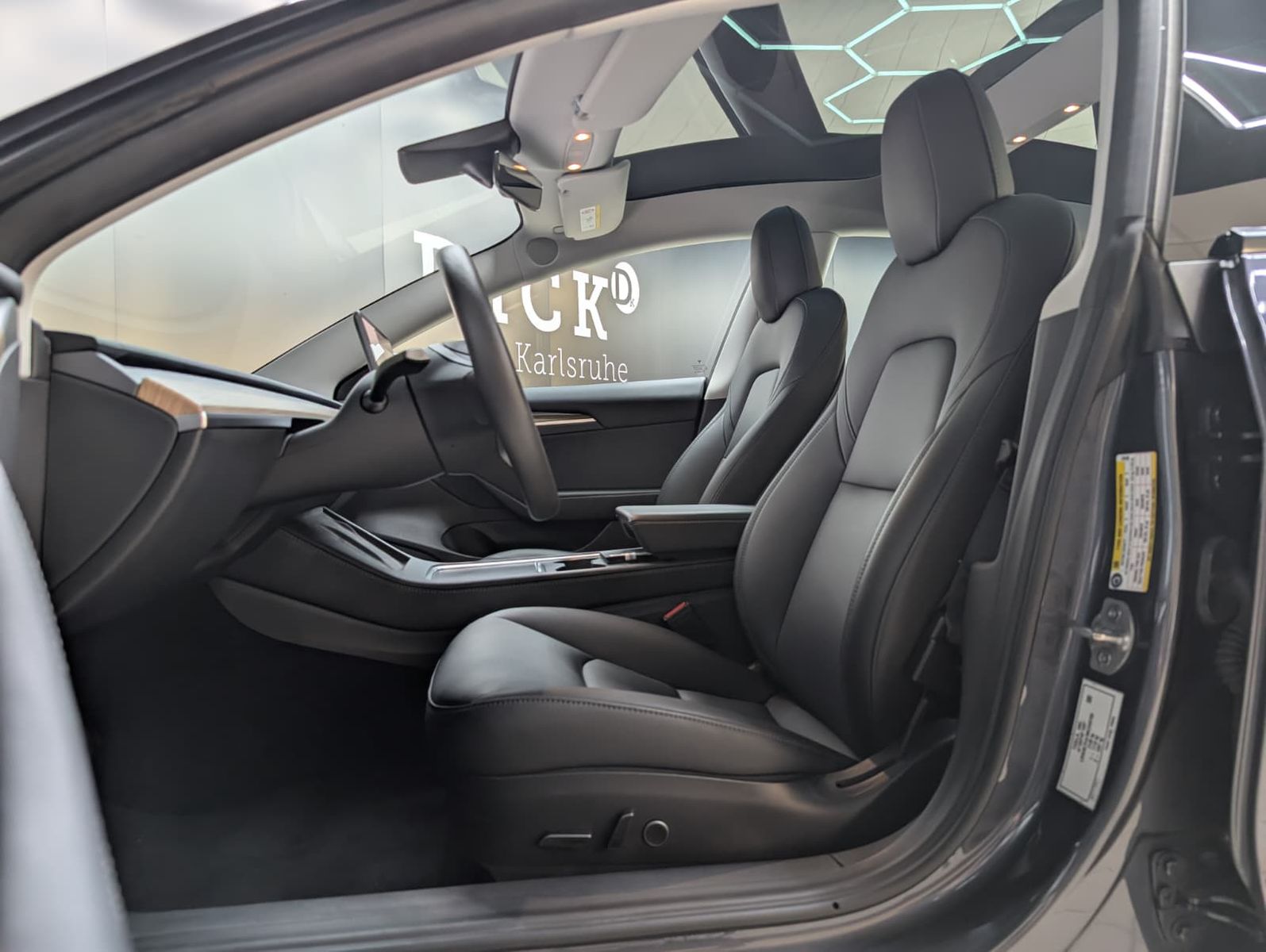 Tesla Model 3 RWD PANO LED NAVI SHZ KAMERA ACC 18 foto 9