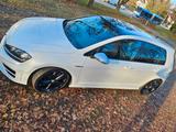 Volkswagen Golf 2.0 TSI DSG 4MOTION BMT R R - VW Golf Gebrauchtwagen in München