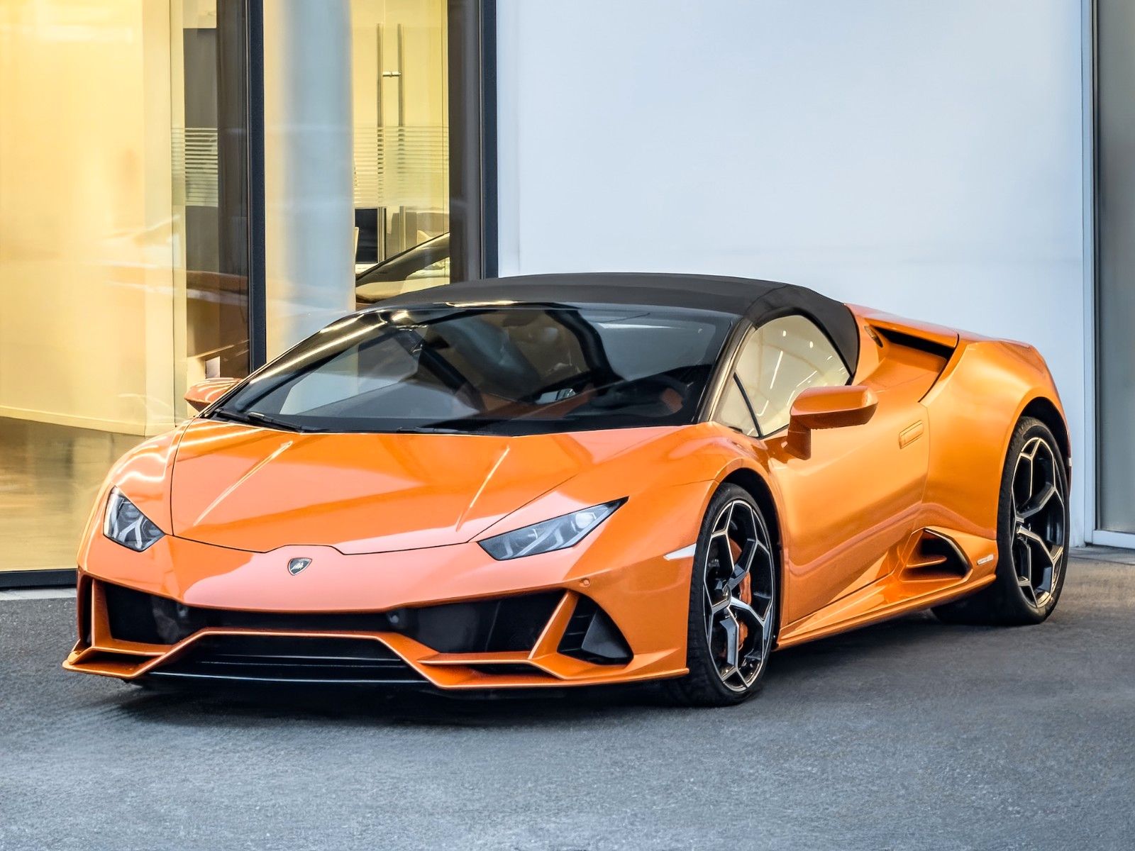 LAMBORGHINI Huracan