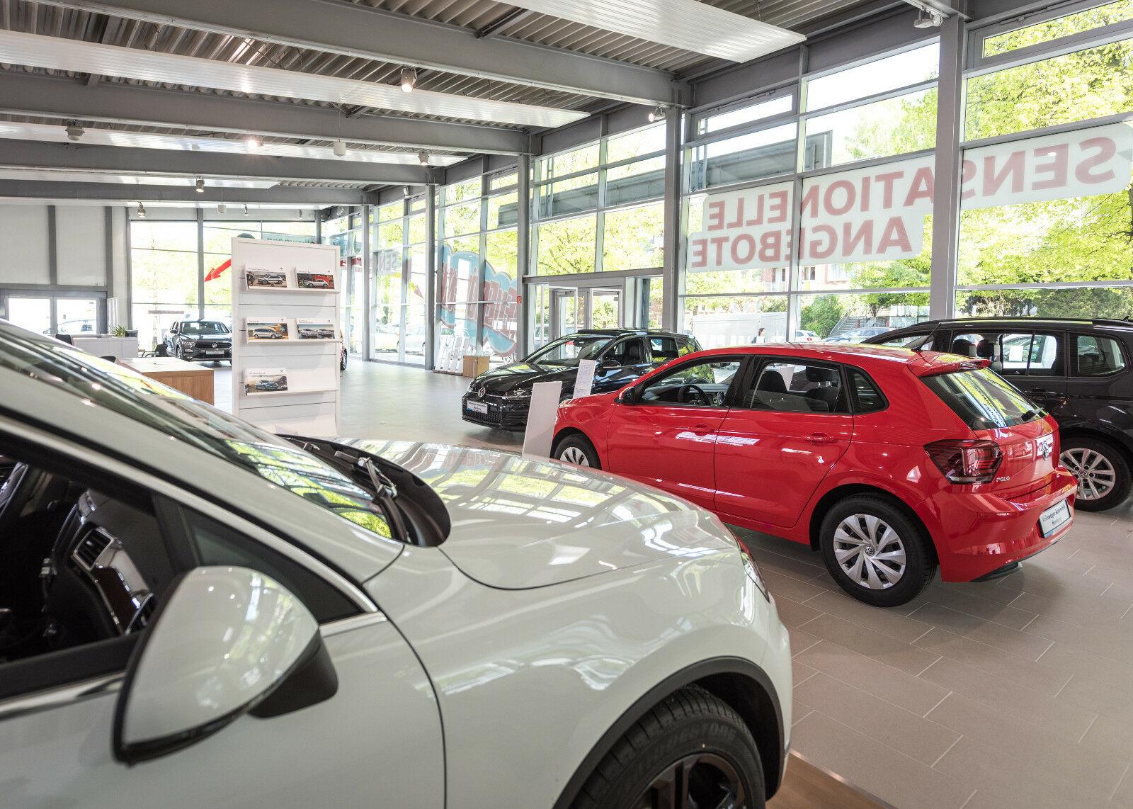 showroom-image-bottom